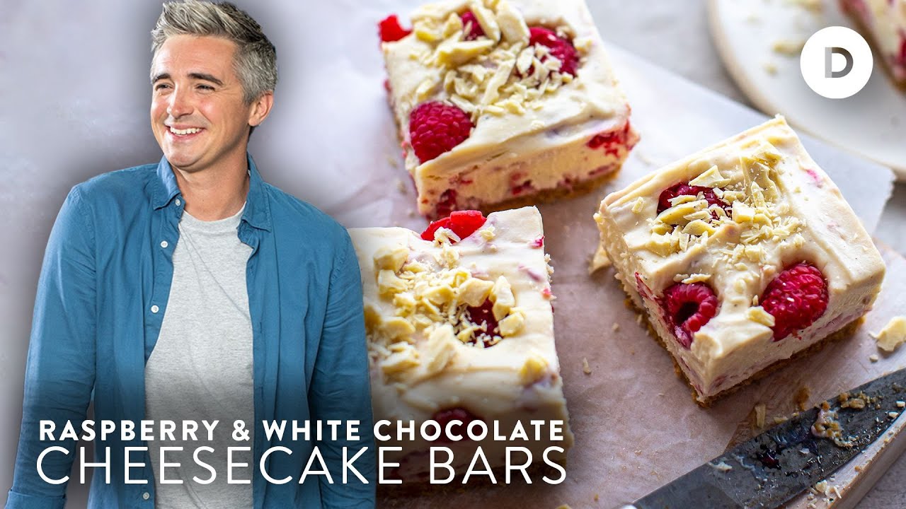 Easy No-bake Raspberry Cheesecake Bars!