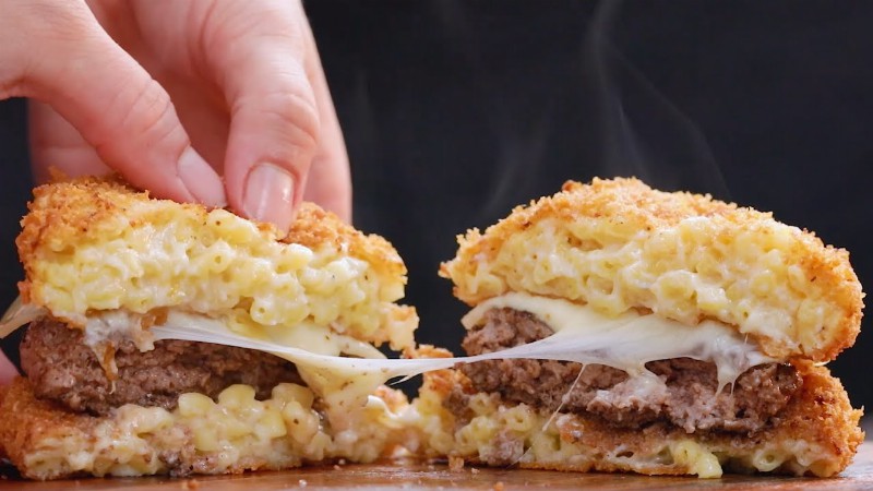 Upgrade Your Burgers With Macaroni & Cheese Buns